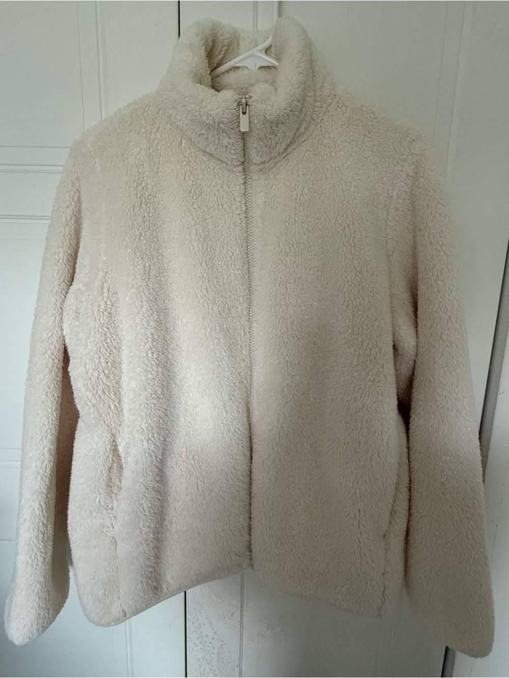 Uniqlo Plush Faux Sherpa Zip Jacket - Cream size medium